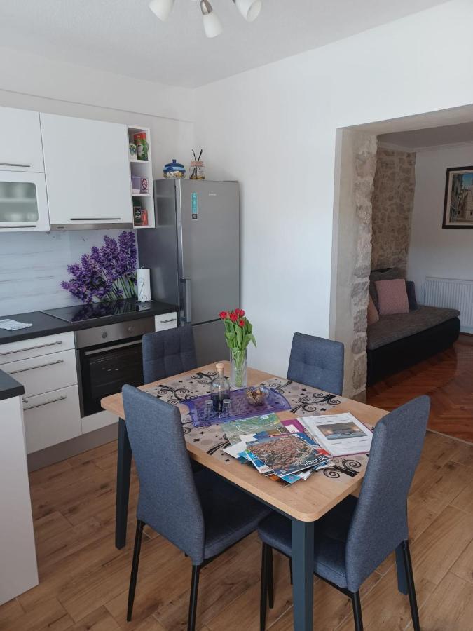 Apartment Karla Snb Lozovac Ngoại thất bức ảnh