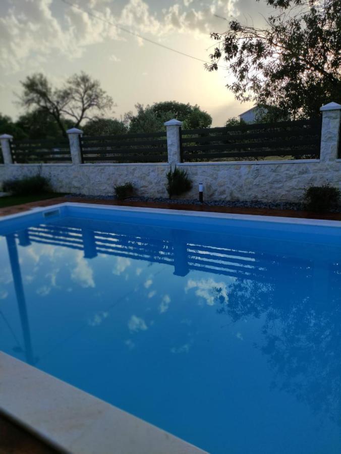 Apartment Karla Snb Lozovac Ngoại thất bức ảnh
