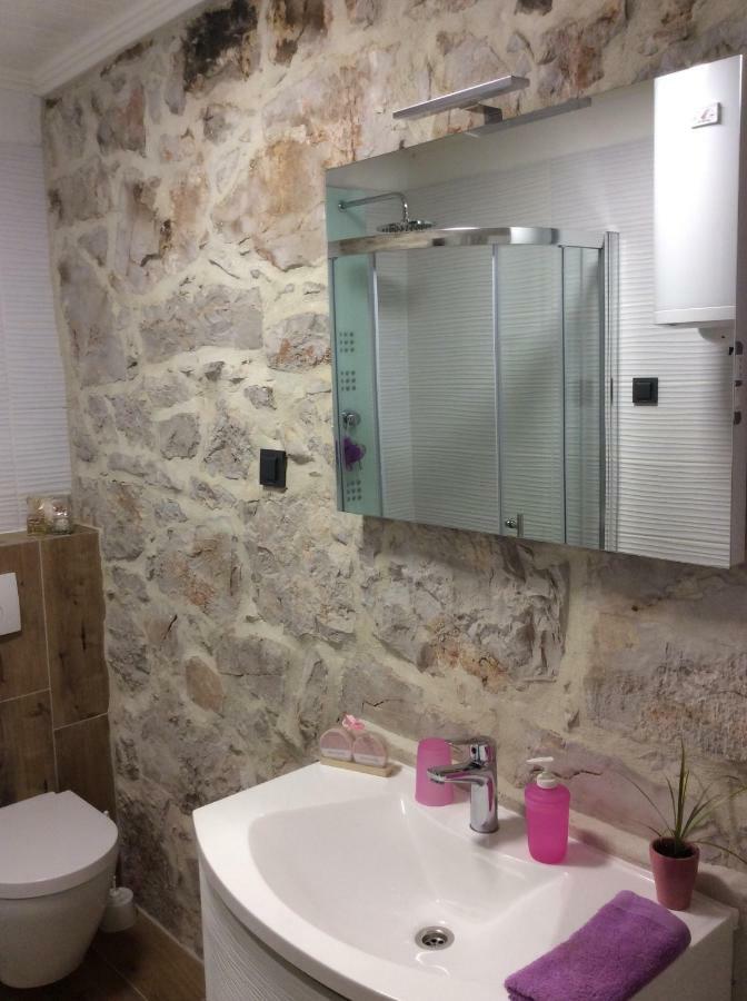Apartment Karla Snb Lozovac Ngoại thất bức ảnh